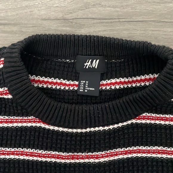 Men’s Crochet Sweater - Picture 2 of 3